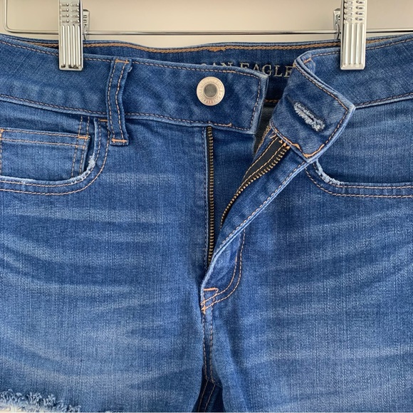 AMERICAN EAGLE hi-rise shortie, medium wash - Picture 7 of 7